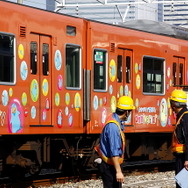 JR西日本「ICOCA」10周年記念ラッピング列車