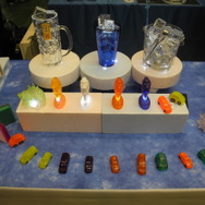 アイエムが展示したシリコンの金型を利用して製作したプラスチック製品（いたばし産業見本市）