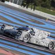 マーク・ウェバー選手が初参加し、開発テストを行うポルシェの新型LMP1マシン