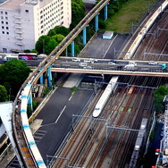 東京モノレール（左）とJR東日本（右）はICカードのみ1円単位の運賃で申請。これに対して東海道新幹線（中央）を運営するJR東海は一律10円単位で申請した。