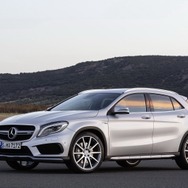 メルセデスベンツ GLA 45AMG