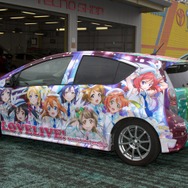 ラブライブ！トヨタ公式「痛アクア」が納車