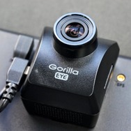 ドライブカメラは水平131度の広角レンズを搭載。