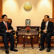 タイ軍政外相、日米大使と会談