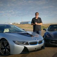 BMW i8と新型シボレーコルベットを比較する『The Fast Lane Car』