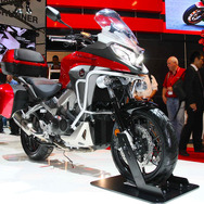 ホンダ・VFR800X クロスランナー（ドイツ・インターモト 2014）