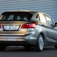 BMW 218i アクティブ ツアラー