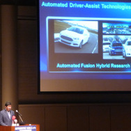 基調講演「モビリティの未来（The Future of Mobility）」フォード Research&Advanced Engineering部門 技術事業戦略室ディレクターJohn Sakioka氏(オートモーティブワールド2015、1月14日、東京・有明)
