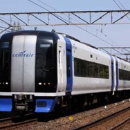 会場となる舞木検査場には2000系「ミュースカイ」の貸切列車で直接アクセスする。