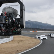 “DANCE of F”をテーマにレクサスのレーシングマシンが富士スピードウェイで競演…動画本編公開は今春