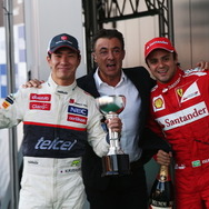 2012年F1日本GPではゲストとして来場、ポディウムインタビューなどを務めたアレジ
