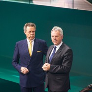 ベントレーのヴォルフガング・デュルハイマー会長兼CEO（左）