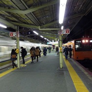 3月22日から大阪環状線の全駅に発車メロディが導入される。写真は交響曲第9番「新世界より」を採用する新今宮駅。駅近くの繁華街「新世界」にちなんでいる。