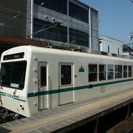「きんモザ」ラッピング車両になる711号。4月から6月にかけて運行される。