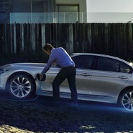 BMW 3シリーズ のプラグインハイブリッド車「330e」