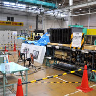 西武鉄道は6月9日に武蔵丘車両検修場で「西武・電車フェスタ2015 in 武蔵丘車両検修場」を開催。電車をコントロールする主制御器の操作体験コーナーもあった