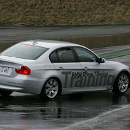 駆け抜ける歓びの源…BMWドライバー トレーニング リポート