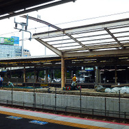 新大阪駅もおおさか東線整備にあわせて工事中
