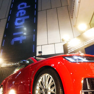 アウディTT、銀座の滑走路に着陸。「Audi TT Landing, Japan」プロジェクト、東京・銀座の展示は9月9～13日）