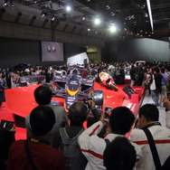 祝日の11月3日には10万人が来場した東京モーターショー2015