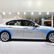 BMW 330e（東京モーターショー15）