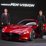 東京モーターショー2015、トップバッターとなったマツダは、スポーツカー『RX-VISION コンセプト』を発表