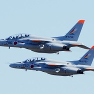 航空総隊のT-4は「シルバーインパルス」とも呼ばれている。