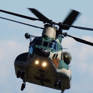 輸送任務を行う入間基地のヘリコプター部隊が運用しているCH-47チヌーク。