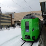 北海道新幹線の開業に伴い在来線の『スーパー白鳥』『白鳥』『はまなす』『カシオペア』が廃止される。写真は『スーパー白鳥』。