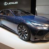 レクサスLF-FC、次期フラッグシップモデルをイメージした燃料電池車。