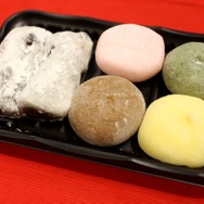 人気キャラクター「ドラえもん」をモチーフに使用した和菓子セット