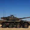 国際的には「装輪戦車」に分類される。タイヤは合計で8輪。