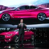 新型インフィニティQ60と日産ゴーン社長（デトロイトモーターショー16）