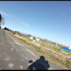 バイクに取り付けて撮影した映像。画面左下に写り込んでいるのはヘッドライトだ。