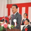 周辺住民の協力や関係者への謝辞を述べる中日本高速・宮池克人社長（13日・愛知県岡崎市）