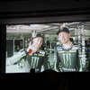 会場に集まって報道陣へMotoGPライダーからのビデオメッセージ