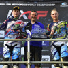 両ヒート優勝し、ランキングトップに立ったR.フェーブル（左）と総合3位になったJ.ファン・フォルベーク（ヤマハ）。