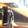 JR・東武 特急直通運転10周年式典（JR新宿駅5番ホーム、3月18日）