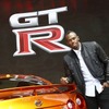 日産 GT-R の2017年型とウサイン・ボルト選手（ニューヨークモーターショー16）