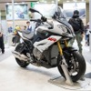 BMWブースの展示（東京モーターサイクルショー16）