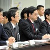 緊急鉄道保安連絡会議に出席した東京メトロ運行担当者/中央2人（8日・国交省）