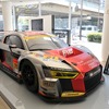 アウディ梅田のオープニングセレモニーのため特別展示されたアウディ R8 LMS