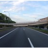 九州自動車道 緑川PA186.9kp付近　 跨道橋（府領橋）の被害状況