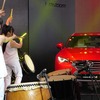 和太鼓の演奏と共にCX-4のベールが取り払われた
