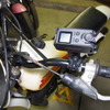 ゴールデンウィークを楽しむべく、モトクロスバイクに本機を固定してみた。