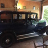 1930年製のシトロエンC6の収まるガレージ。