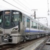 阪和線用の225系改良車。7月1日から営業運転に入る。