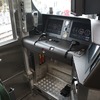 323系の運転台（8号車のクモハ323-1）。