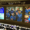 ISS入室後に地上と交信する大西宇宙飛行士ら