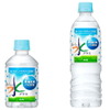 右：『アサヒ おいしい水プラス 「カルピス」の乳酸菌PET600ml』。左は自動販売機向けのPET275ml容器。8月23日発売予定、希望小売価格は115円（税抜き）。